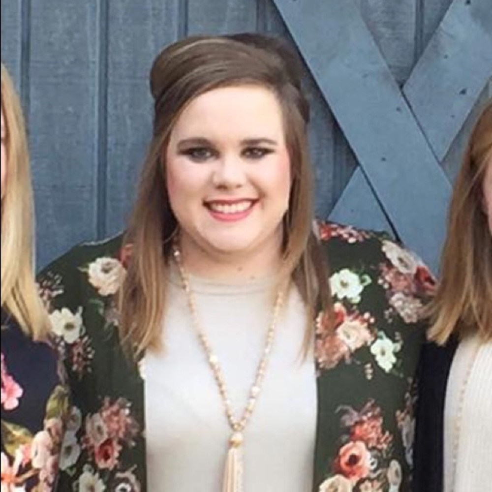 Meet your Posher, Danielle